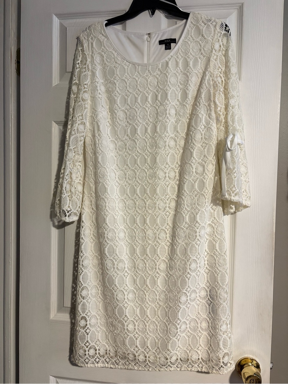 R&K Cream Lace Midi Dress with 3/4 Sleeves